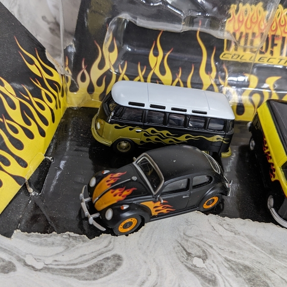 Greenlight Volkswagen 1:64 4 Car Collector Set, Opened, missing one Bug and box - Picture 5 of 6